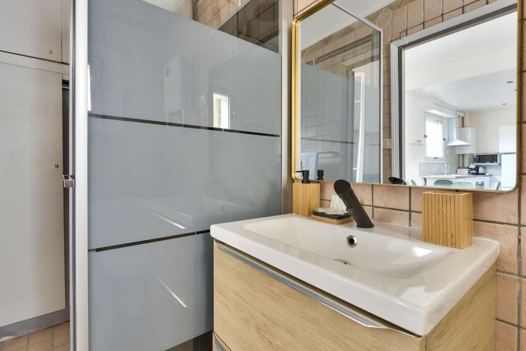 Superbe Vieux 1 Min A Pied De La Apartamento
